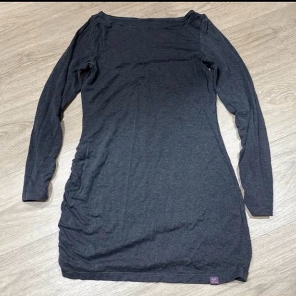 Zobha Tops - Zobha Elegant Gray Long Sleeve top blouse M 3KZ